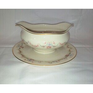 VTG Old Ivory Gravy Boat Attached Underplate Arcadia Pattern Syracuse China '50s